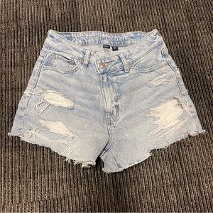 AE Mom Shorts